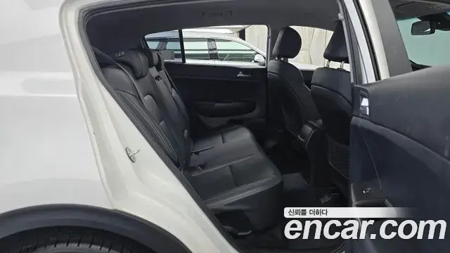 Kia Sportage The Bold 2021 — ფოტო 1/20