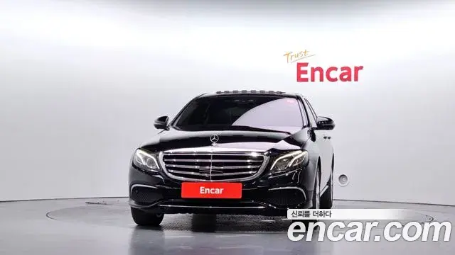 Mercedes-Benz E-Class 2020 — Фото 3/20