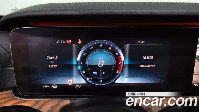 Mercedes-Benz E-Class 2020 — Фото 8/20