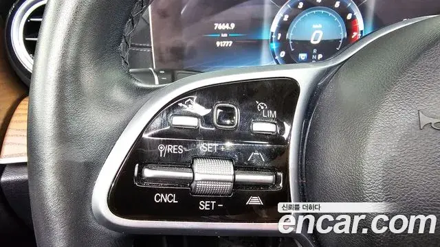 Mercedes-Benz E-Class 2020 — Фото 17/20