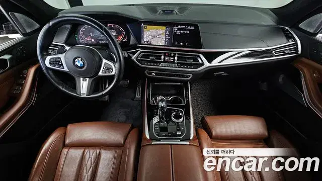 BMW X7 2019 — Фото 10/20