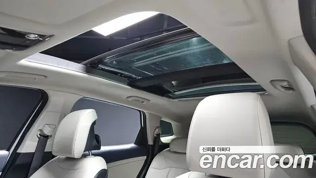 Kia Sportage 2022 — ფოტო 13/36