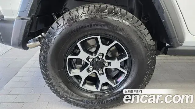 Jeep Wrangler 2021 — Фото 4/20