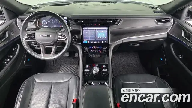 Jeep Grand Cherokee 2021 — Фото 7/20