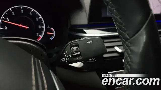 BMW 5 Series 2019 — Фото 16/20