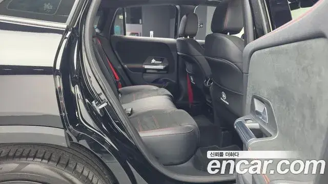 Mercedes-Benz GLA-Class 2021 — Фото 12/20