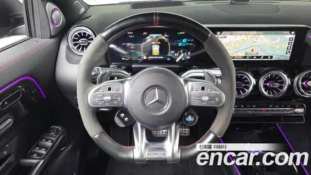 Mercedes-Benz GLA-Class 2021 — Фото 13/20