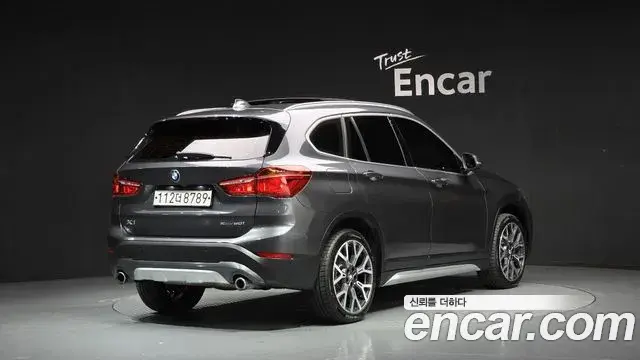 BMW X1 2022 — Фото 2/20