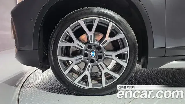BMW X1 2022 — Фото 5/20