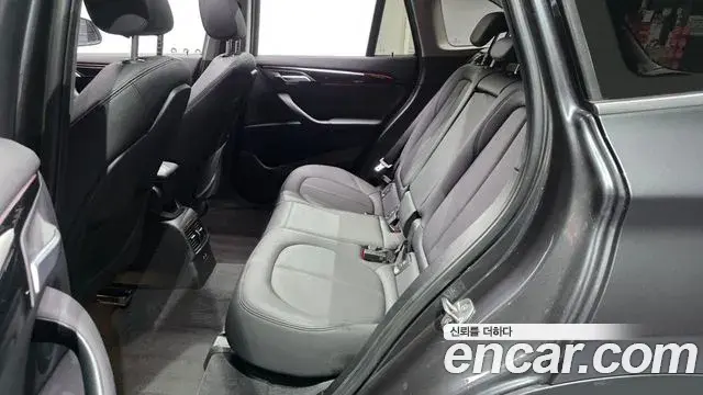 BMW X1 2022 — Фото 11/20