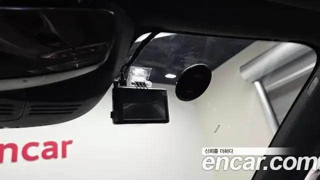 Volvo XC40 2018 — Photo 3/31