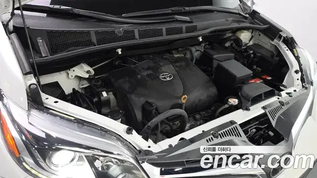 Toyota Sienna 2020 — Şəkil 7/20