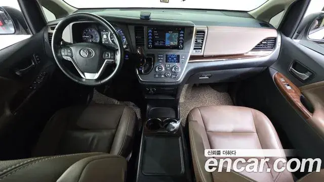 Toyota Sienna 2020 — Şəkil 14/20