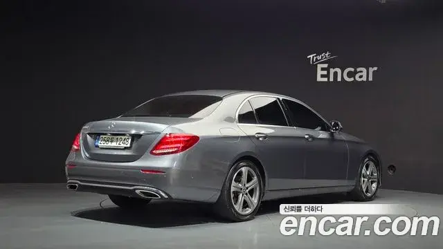 Mercedes-Benz E-Class 2018 — Фото 2/20
