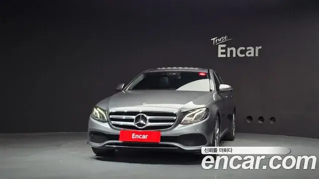 Mercedes-Benz E-Class 2018 — Фото 3/20