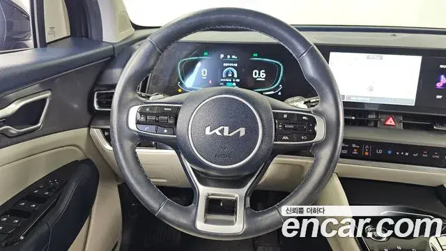 Kia Sportage 2023 — Photo 17/34