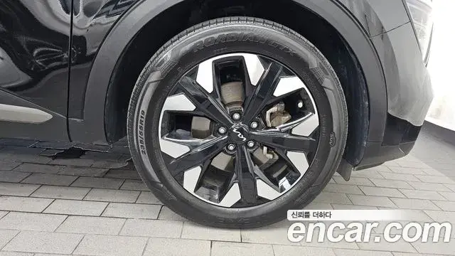 Kia Sportage 2023 — Photo 10/34