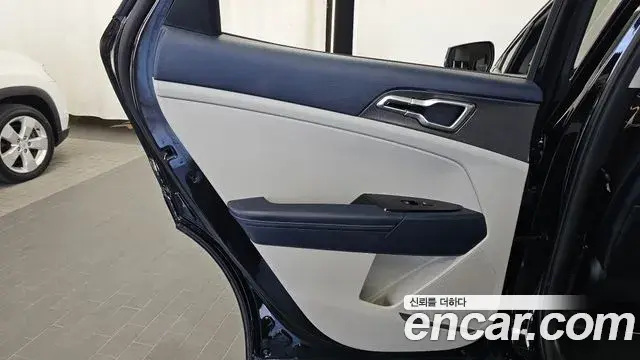 Kia Sportage 2023 — Photo 32/34