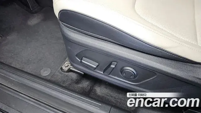Kia Sportage 2023 — Photo 12/34