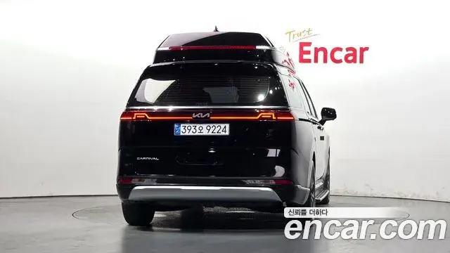 Kia Carnival 2021 — Фото 4/20