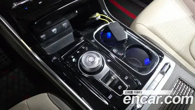 Kia Carnival 2021 — Фото 9/20