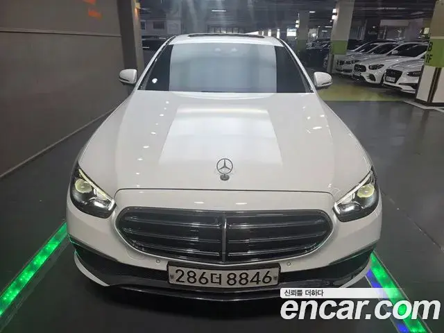 Mercedes-Benz E-Class 2021 — Фото 2/20