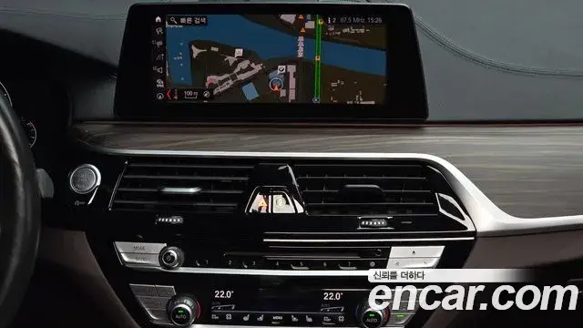 BMW 5 Series 2019 — Фото 14/20