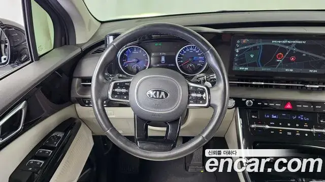 Kia Carnival 2021 — Фото 13/20