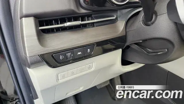 Kia Carnival 2021 — Фото 16/20