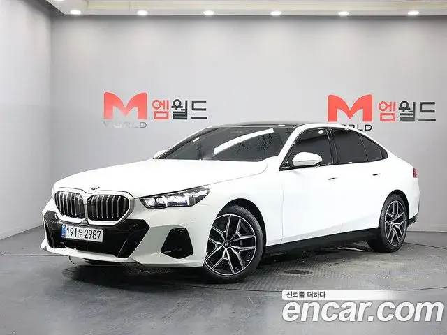 BMW 5 Series 2026 — Şəkil 9/19