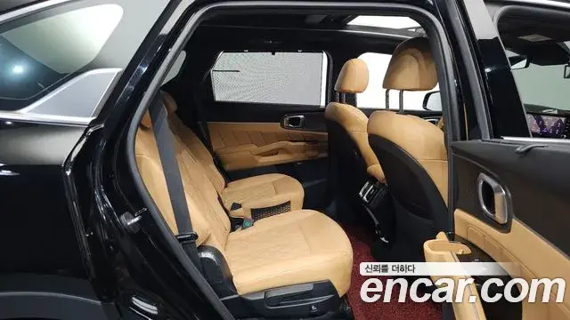 Kia Sorento 2021 — Фото 11/20