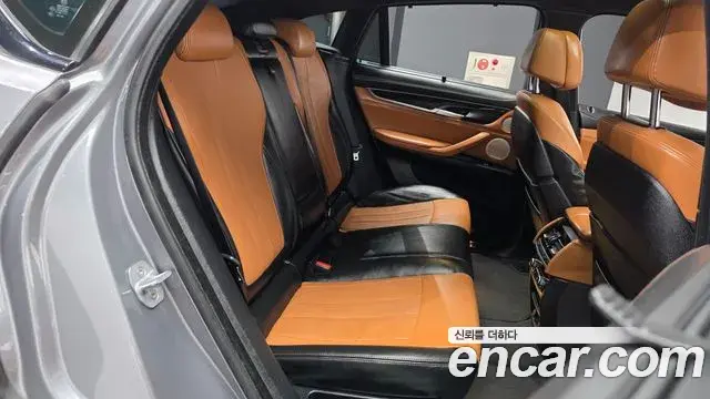 BMW X6 2018 — Фото 12/20
