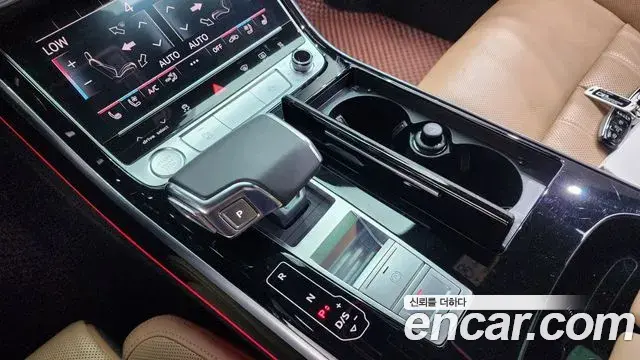 Audi A8 2020 — Şəkil 9/20