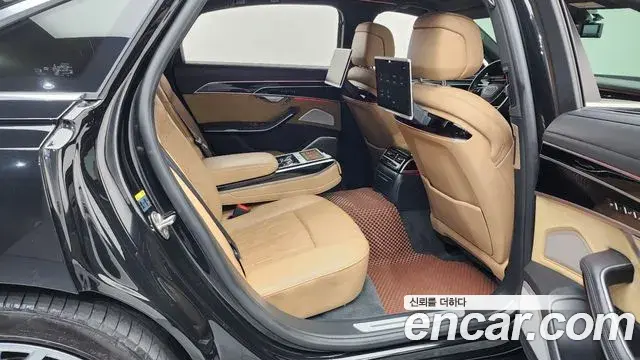 Audi A8 2020 — Şəkil 11/20