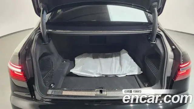 Audi A8 2020 — Şəkil 17/20