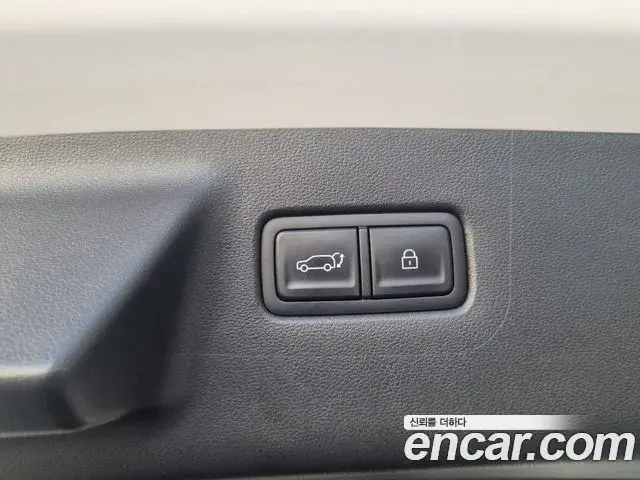 Hyundai Santa Fe 2024 — Фото 16/20