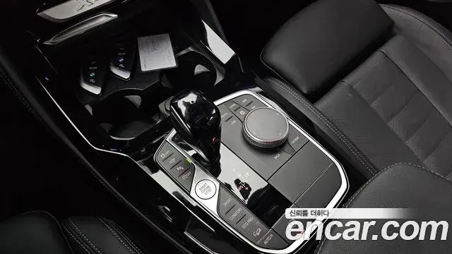 BMW X4 2025 — Фото 9/20
