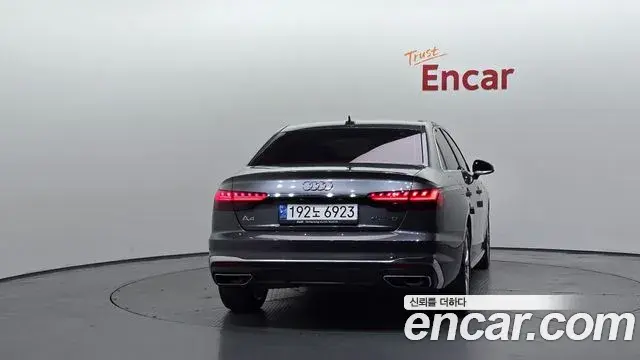 Audi A4 2021 — Фото 4/20