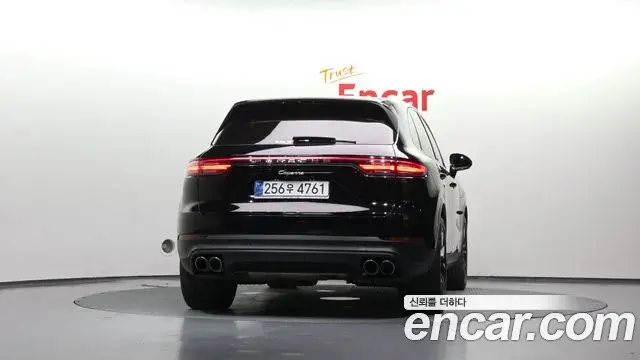 Porsche Cayenne 2020 — Фото 4/20