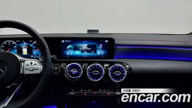 Mercedes-Benz CLA-Class 2020 — Фото 10/20