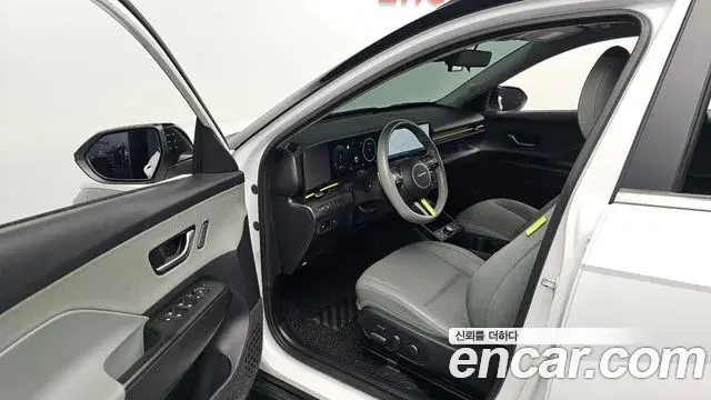 Hyundai Kona 2023 — Фото 10/20