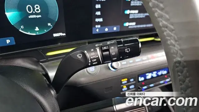 Hyundai Kona 2023 — Фото 18/20