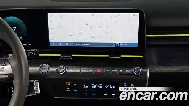 Hyundai Kona 2023 — Фото 19/20