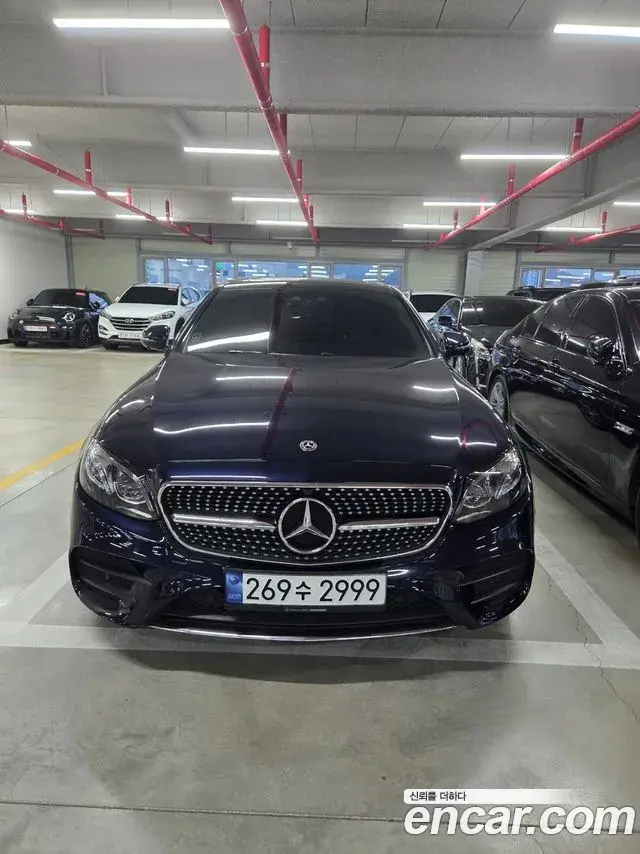 Mercedes-Benz E-Class 2019 — Фото 1/8
