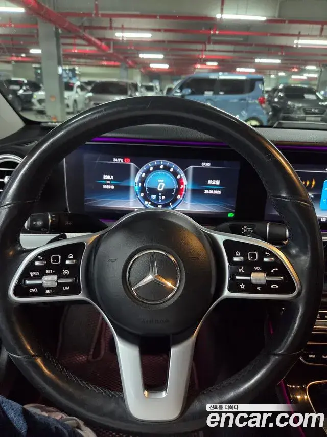 Mercedes-Benz E-Class 2019 — Фото 5/8
