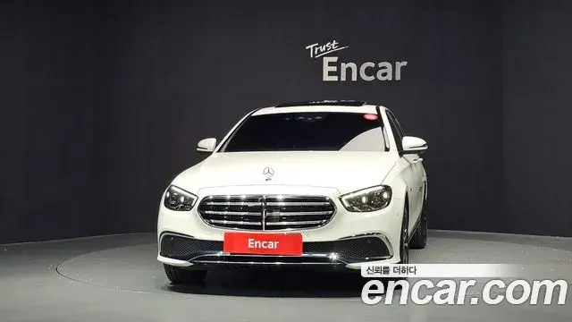 Mercedes-Benz E-Class 2021 — Фото 3/20