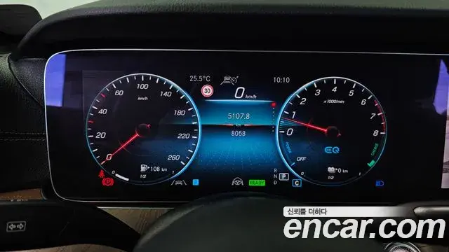 Mercedes-Benz E-Class 2021 — Фото 8/20