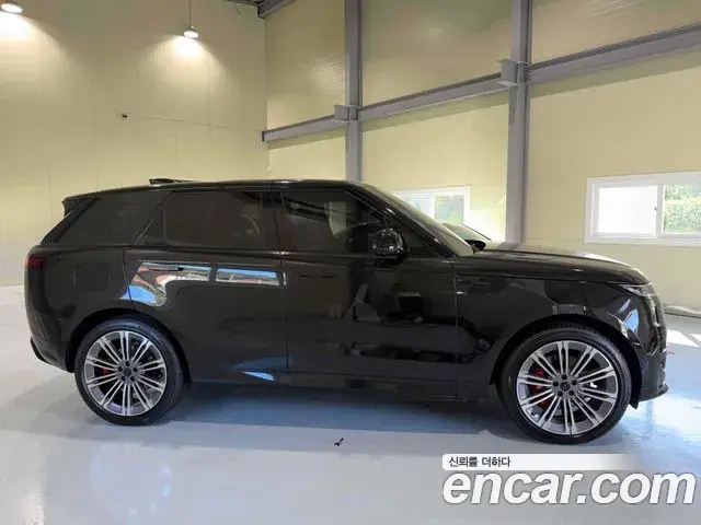Land Rover Range Rover Sport 2026 — Фото 4/14