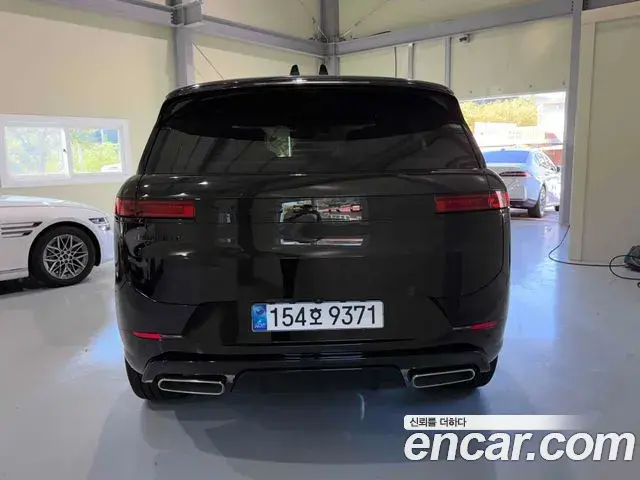 Land Rover Range Rover Sport 2026 — Фото 6/14
