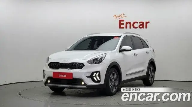 Kia Niro 2021 — Фото 3/20